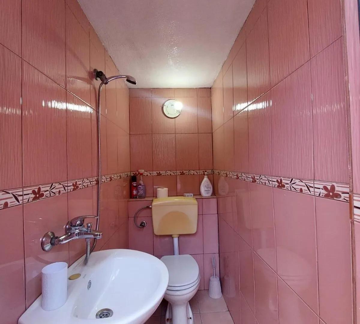 Bed & Breakfast Gex Guest House Tirana